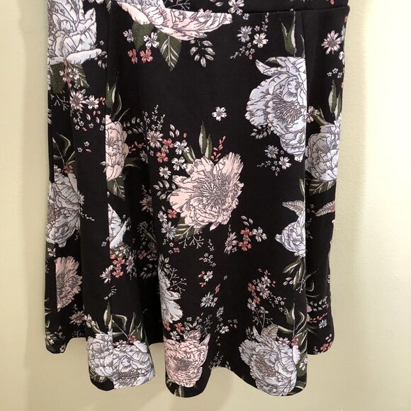 H&M Divided Juniors Dress Black Floral Print Size 2 US - Picture 3 of 5